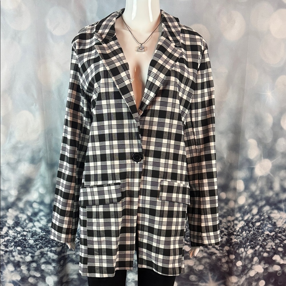 Rue21 Black and White Long Plaid Blazer sz L